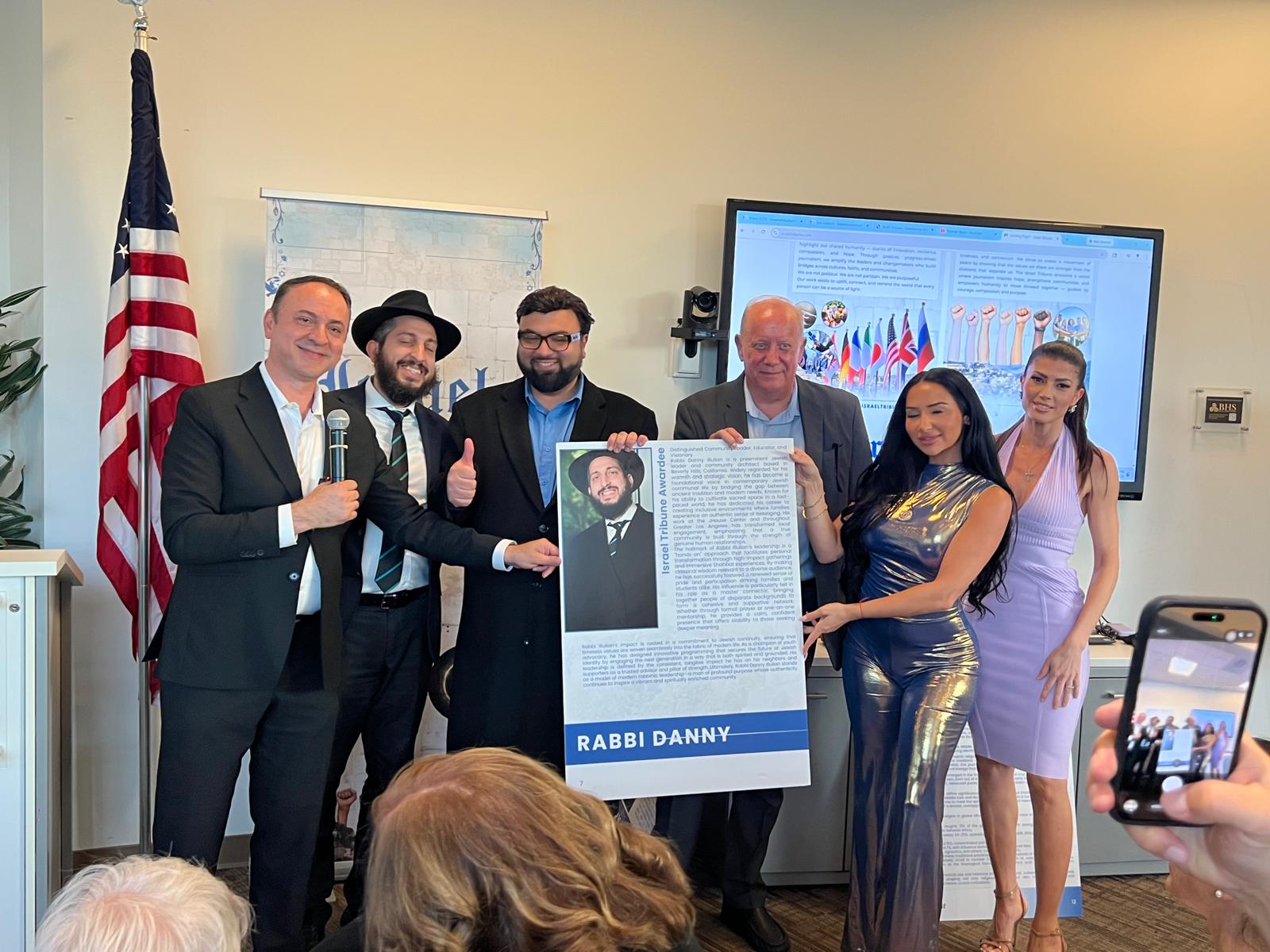 Israel Tribune community moment